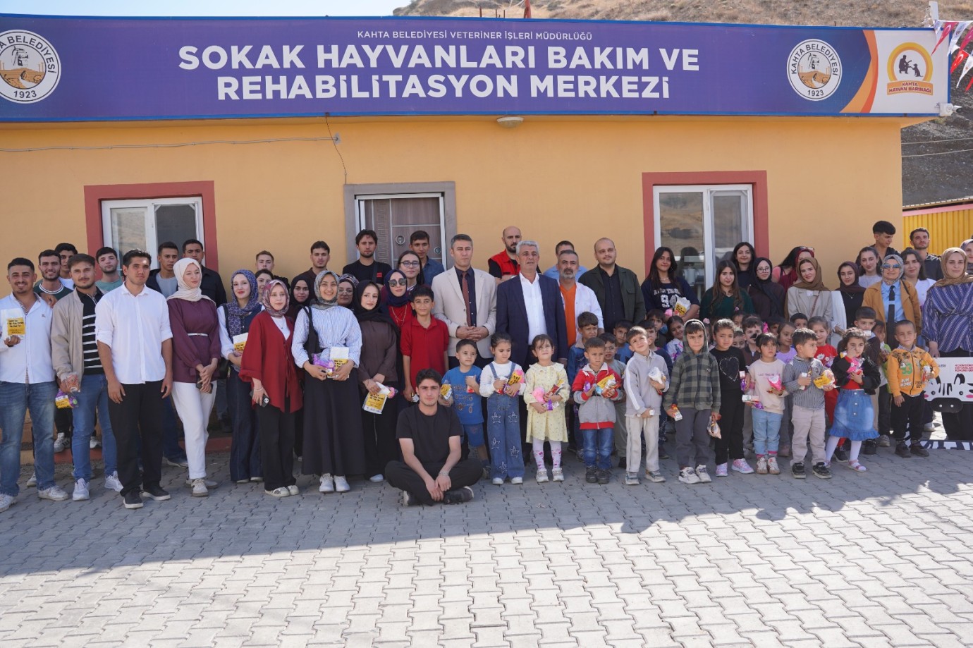 Kahta Belediyesi’nden 4 Ekim Dünya Hayvanları Koruma Günü’ne Anlamlı Etkinlik