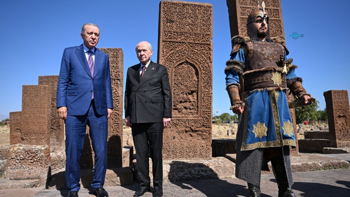 Bahçeli: 'Malazgirt mazimizdir, Anadolu namusumuzdur, Türkiye istikbalimizdir'