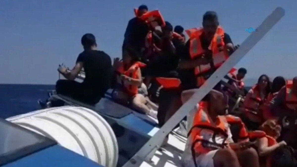 Girne açıklarındaki feribot faciasında 7 kişi hayatını kaybetti, 23 kişi aranıyor