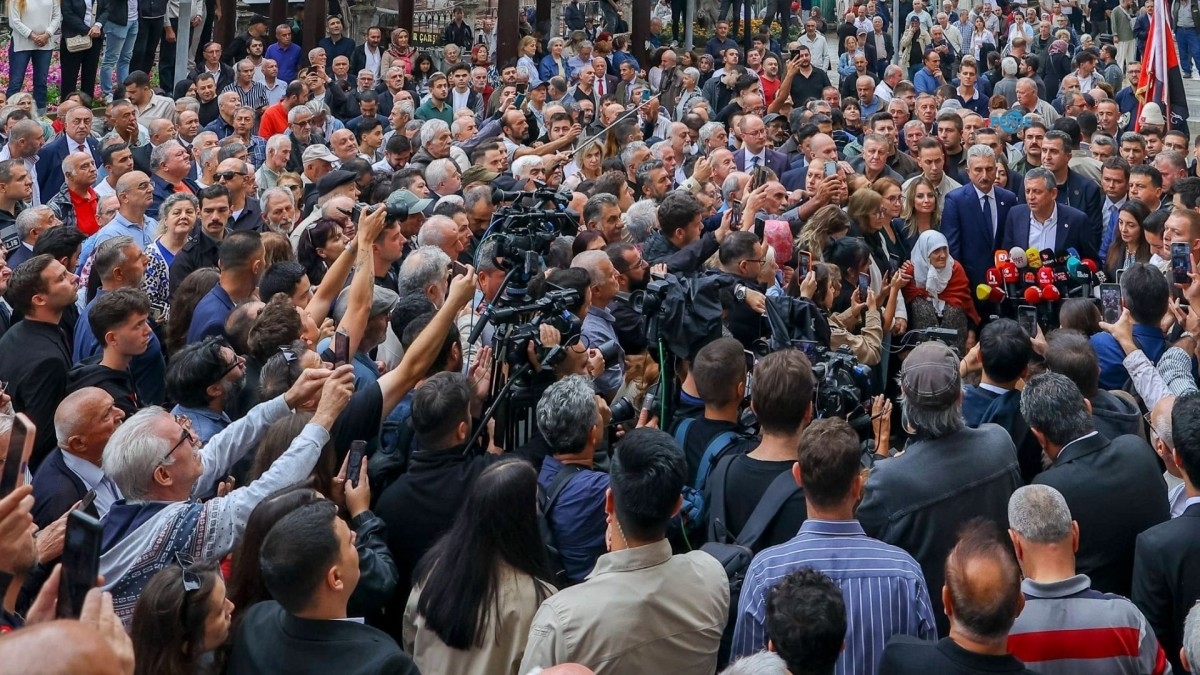 Özgür Özel’den Tera Fon ve erken seçim çıkışı: ‘Milleti kandıramazlar, biz o sandığa varacağız’