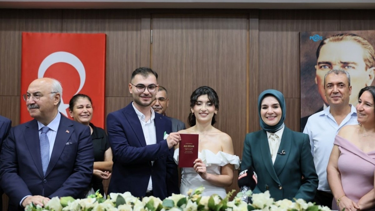 Aile ve Gençlik Fonu’ndan 222 bin 988 gence 21 milyar 48 milyon liralık destek