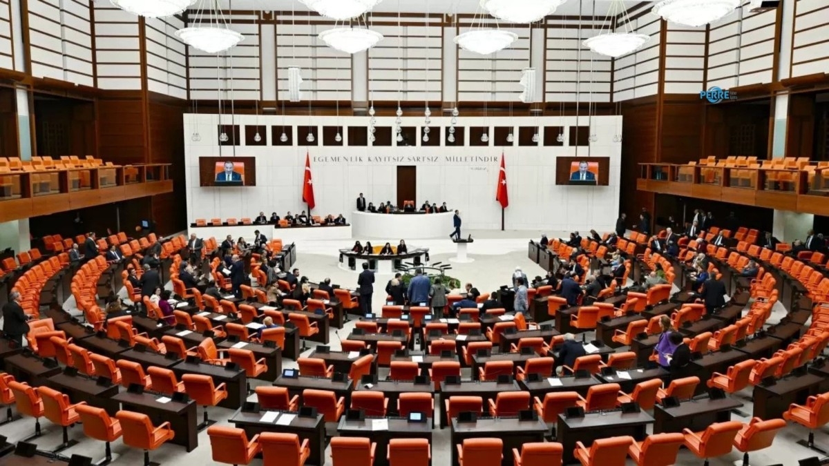 TBMM yeni yasama yılına fon krizi gündemiyle başlıyor